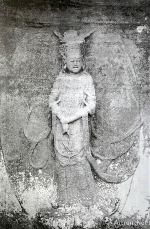 北山媚態(tài)觀音，如今風(fēng)化嚴(yán)重，已經(jīng)面目模糊了許多，但在當(dāng)時(shí)卻還是如此的活靈活現(xiàn)，不僅其面部輪